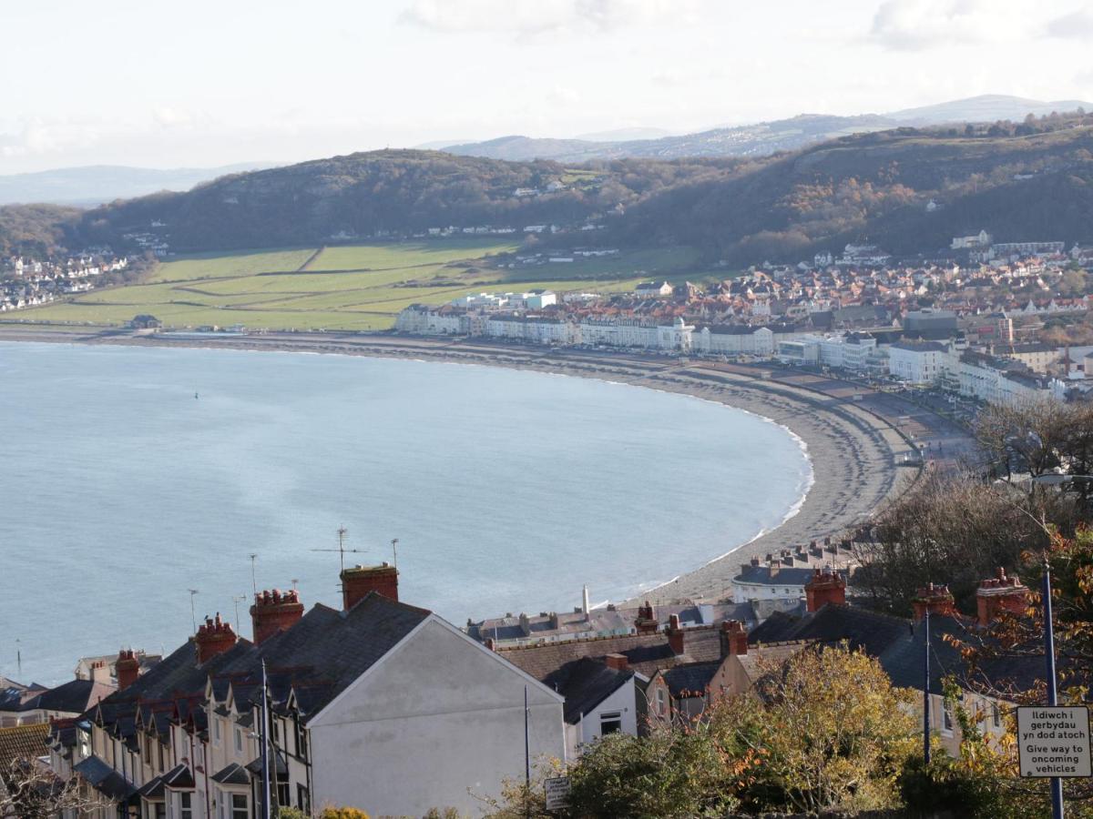 Llys Madoc, First Floor Flat Leilighet Penmaen-mawr Eksteriør bilde