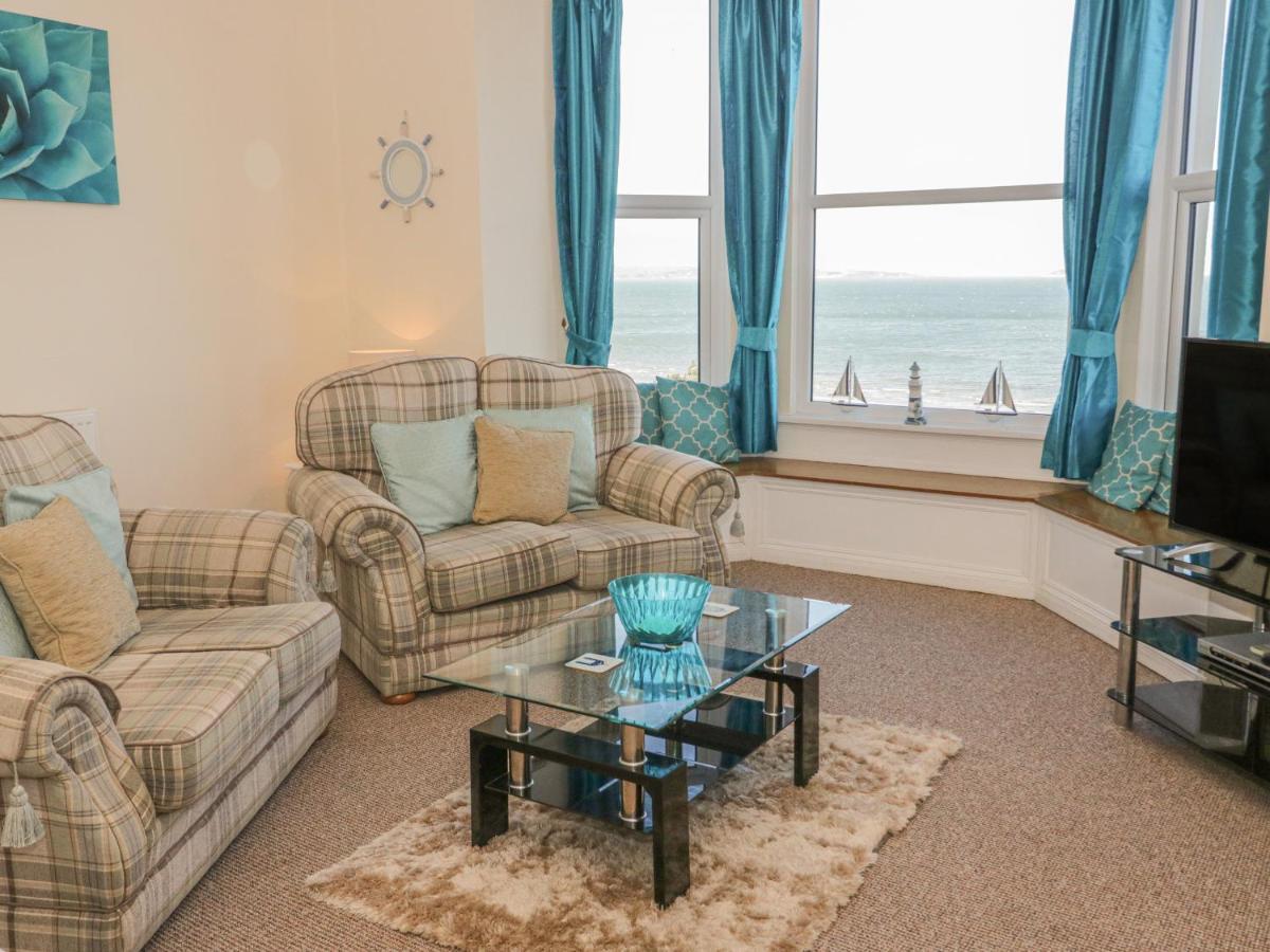 Llys Madoc, First Floor Flat Leilighet Penmaen-mawr Eksteriør bilde